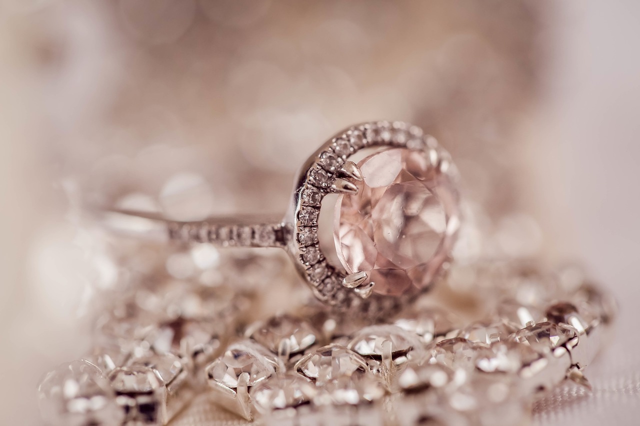 60 ans de mariage : célébrer les noces de diamant en famille 60 ans de mariage : célébrer les noces de diamant en famille