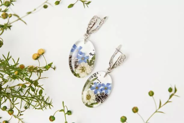 boucles d'oreille en fleurs séchées mariée