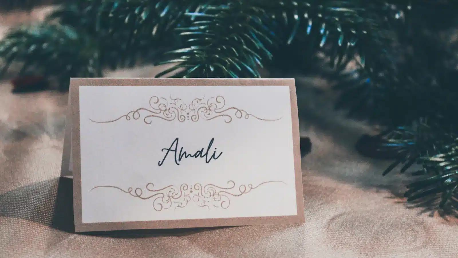 Marque-place mariage : 12 idées DIY originales pour personnaliser vos tables