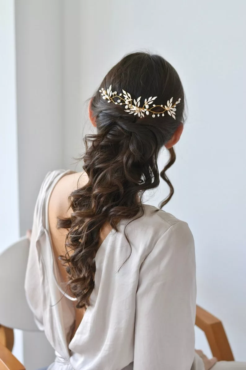 Peigne mariée fleurs et feuilles dorées