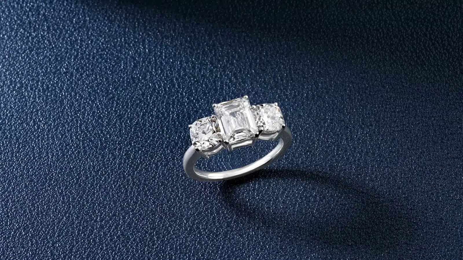 Bague trilogie trois diamants