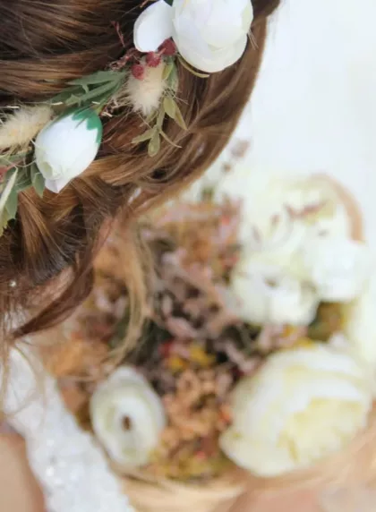 Couronne de fleurs mariée champêtre boutons de roses