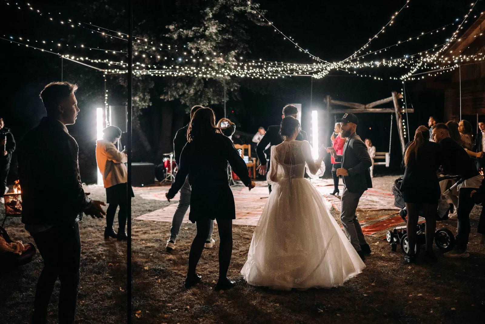 Jeu du killer mariage : règles, organisation et 60 missions pour animer votre soirée