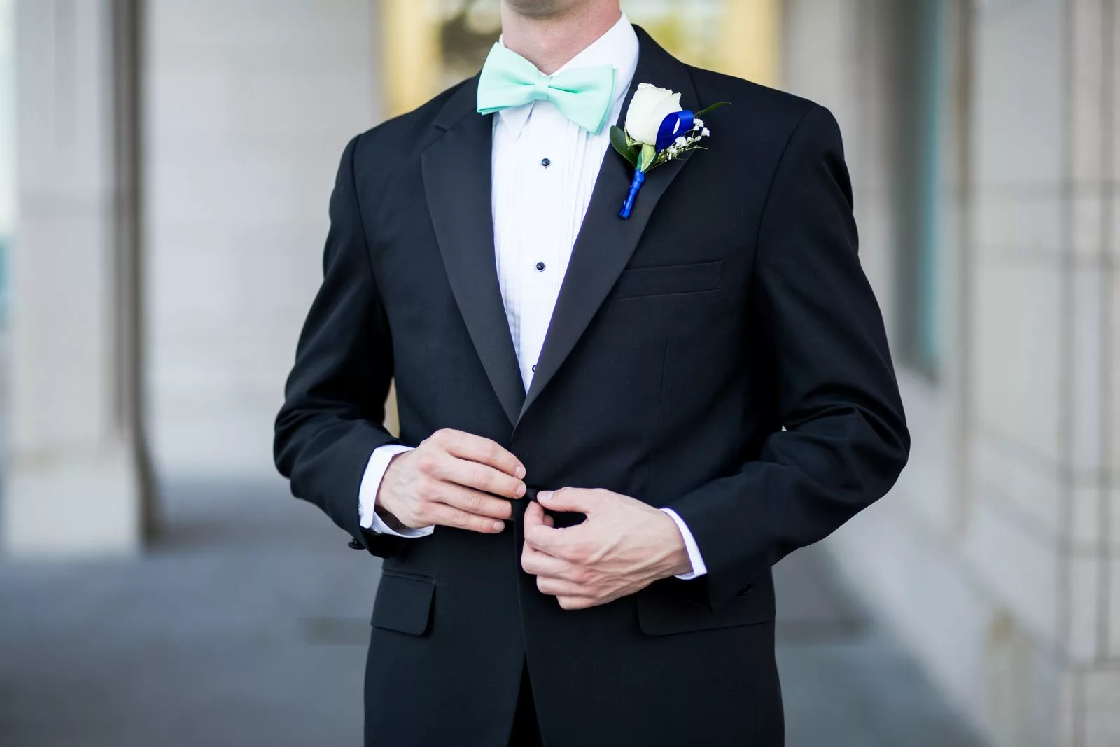 Dresscode black tie mariage smoking robe longue soirée château