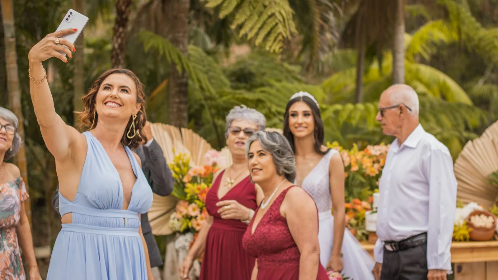 Tenue de mariage femme 20 ans : 7 silhouettes modernes pour briller en invitée Tenue de mariage femme 20 ans : 7 silhouettes modernes pour briller en invitée